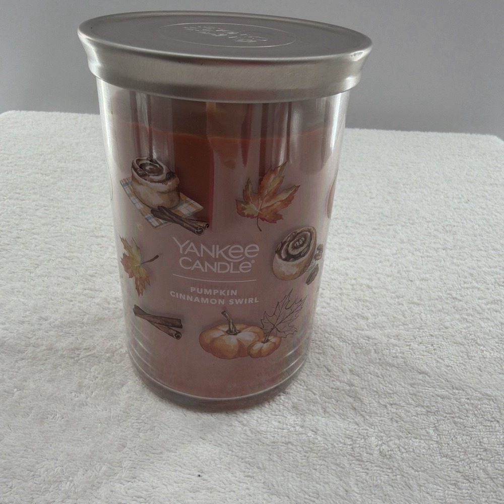 NEW Yankee Candle Pumpkin Cinnamon Swirl 20 oz (2 Wicks) RETIRED SCENT 2643001